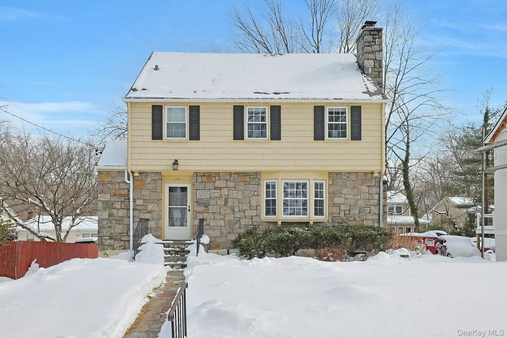 120 Albemarle Road, White Plains