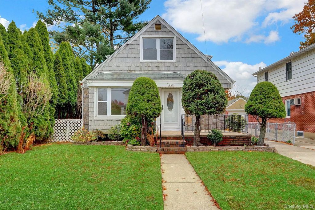 330 Harvard Road, Garden City South