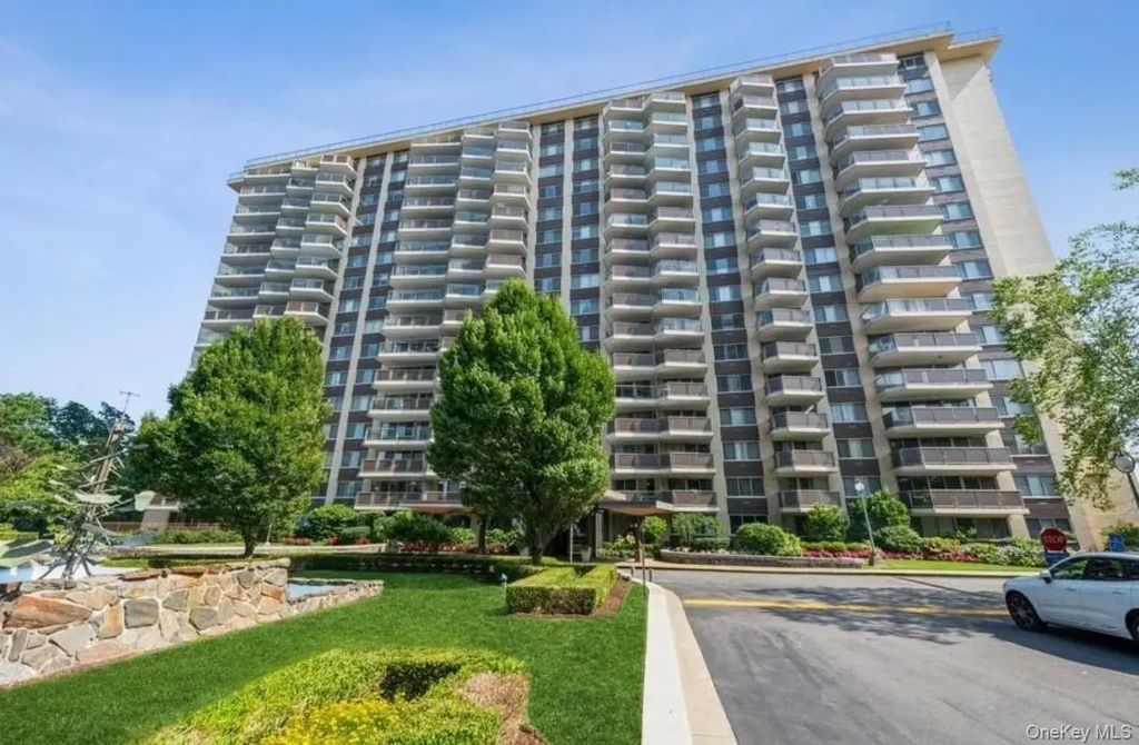 18-15 215 Street # Ph F, Bayside