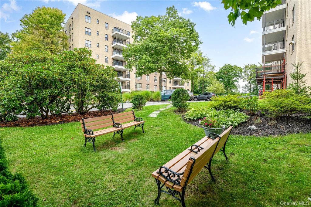 25 Stewart Place # 716, Mount Kisco