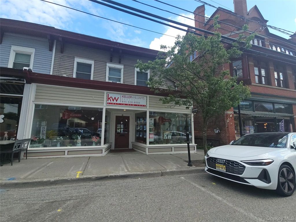 46 Main Street, Warwick