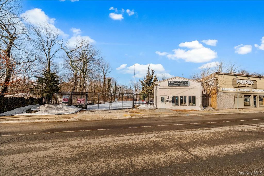 1849 New York Avenue, Huntington Station