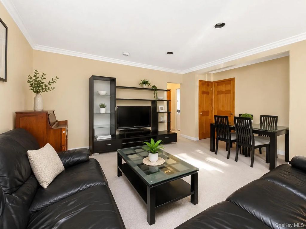 5702 246th Crescent # F5, Little Neck