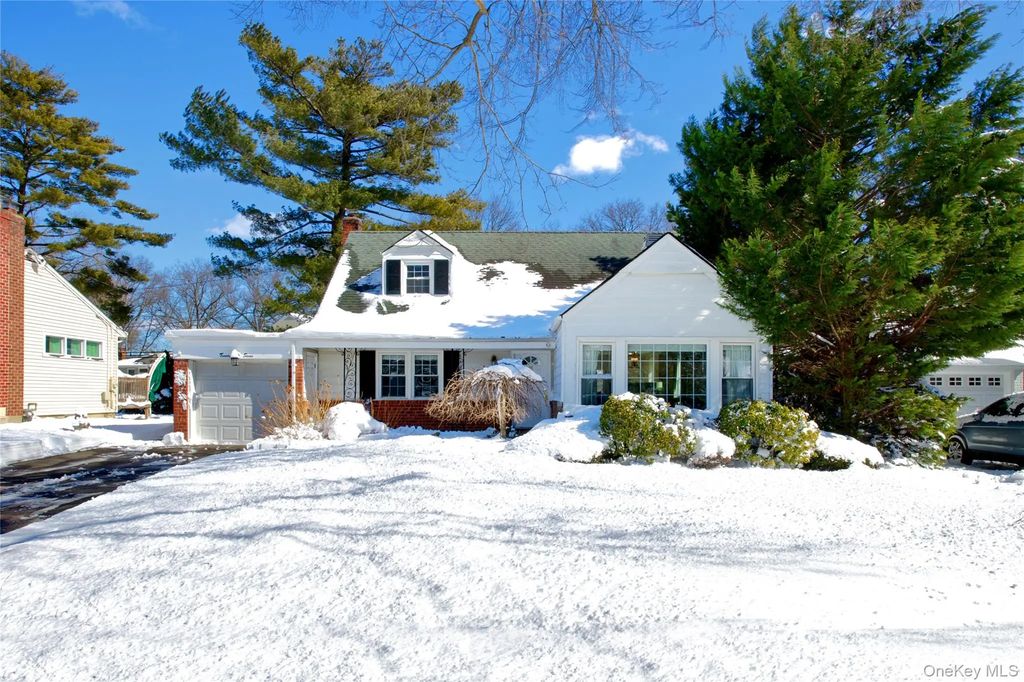 27 Avalon Road, Garden City
