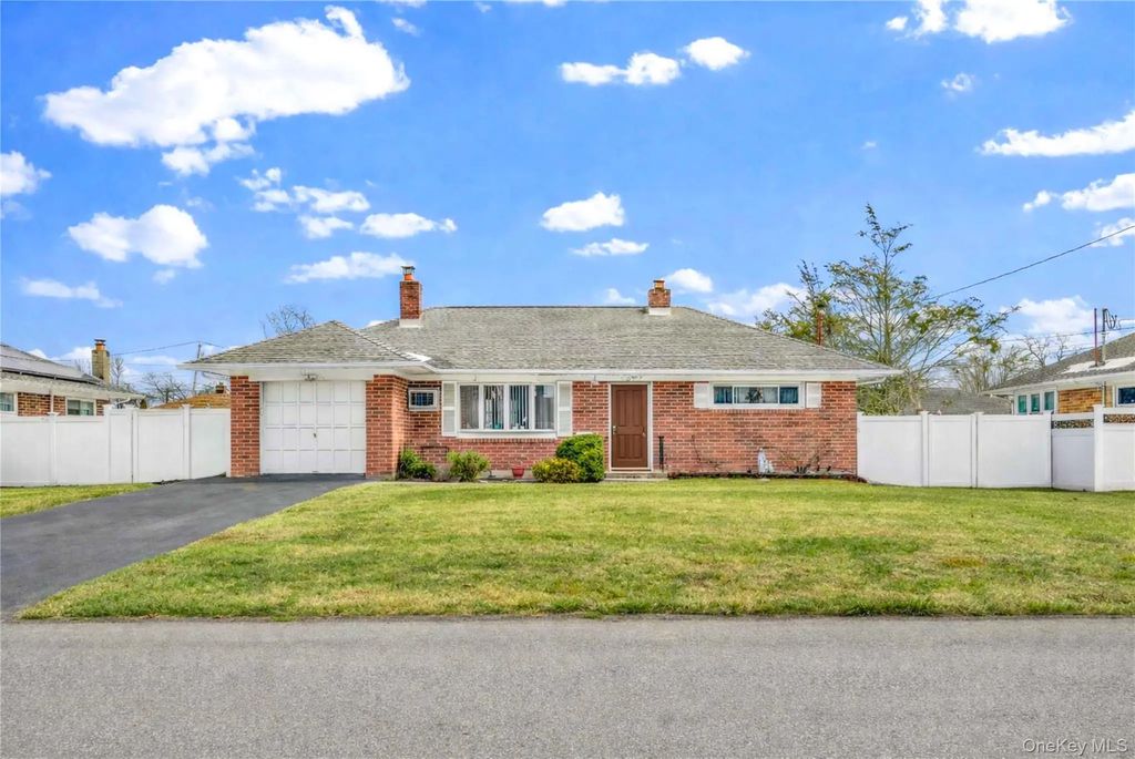 1097 Carll Drive, Bay Shore