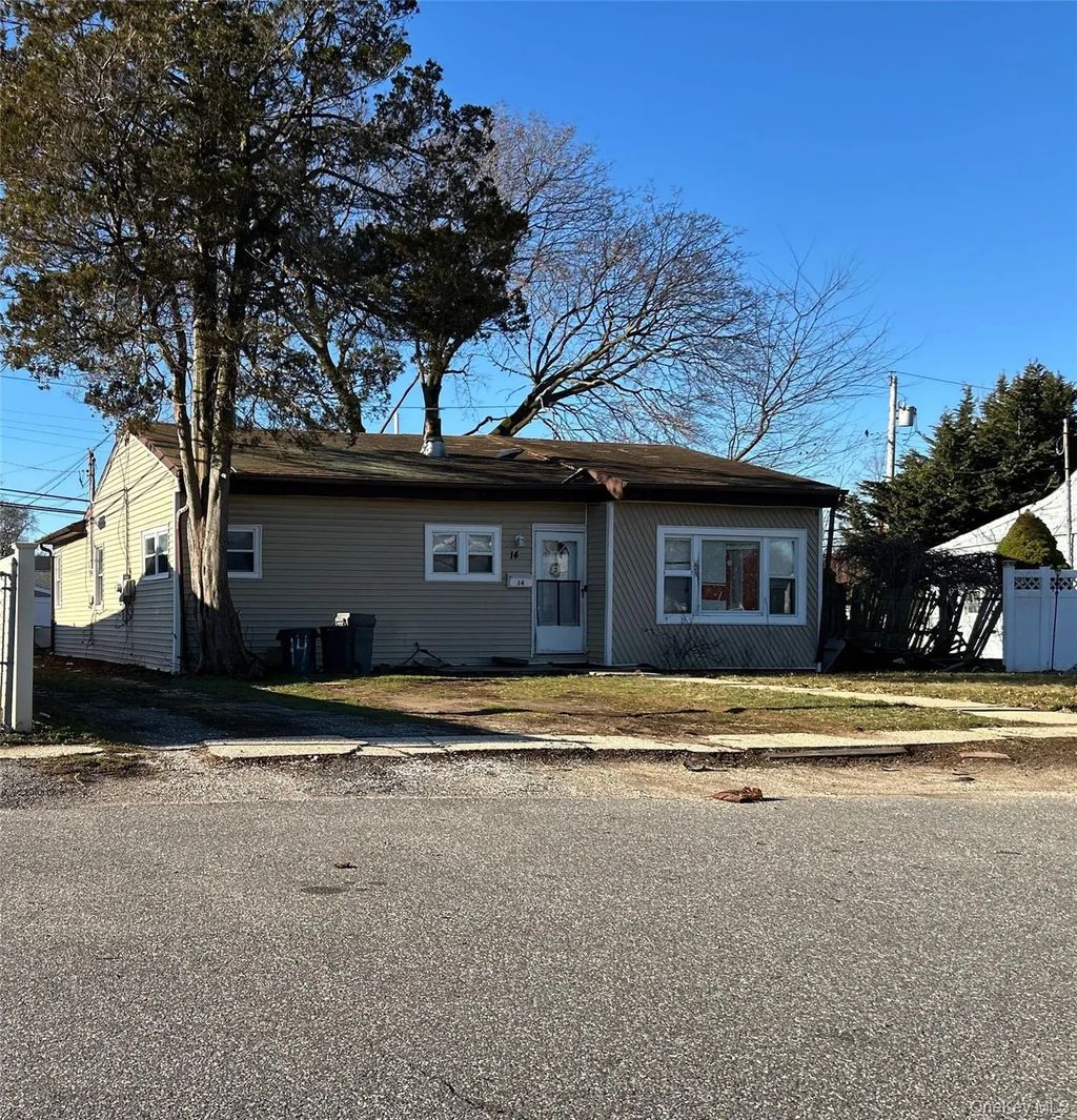 14 Chevy Chase, Amityville