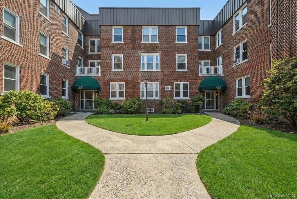 185 Atlantic Avenue C1, Lynbrook
