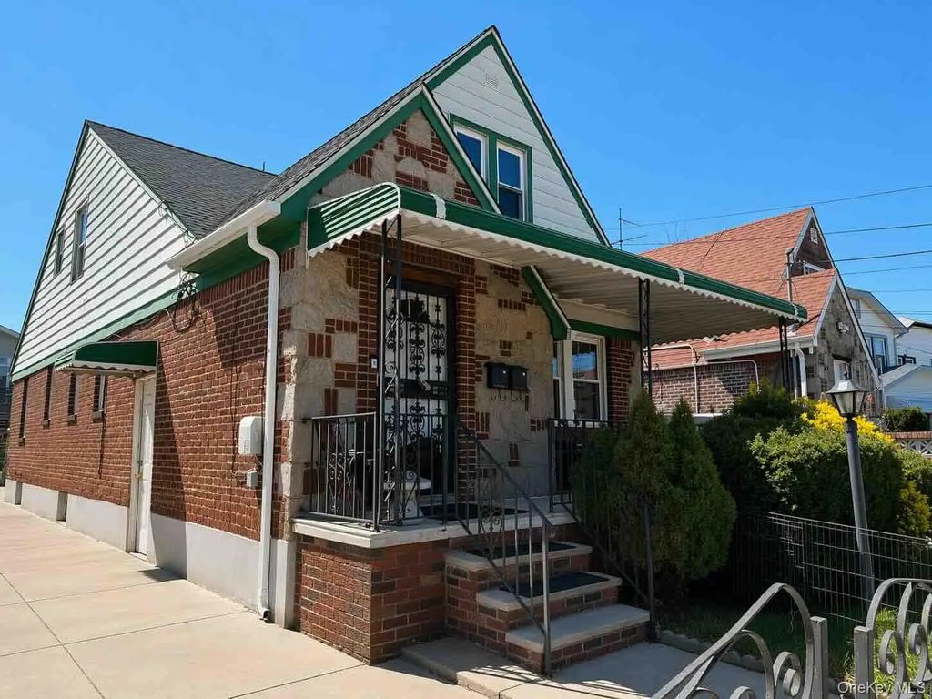 18216 141st Avenue, Springfield Gardens
