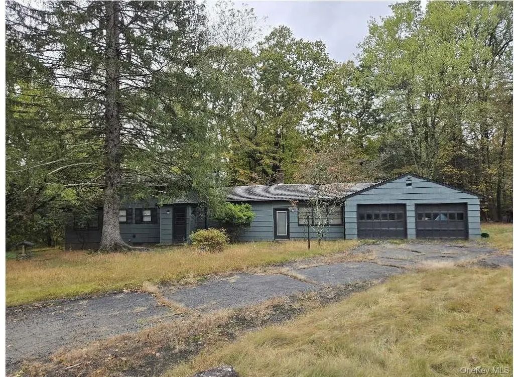 3 Edgebrook Lane, Airmont