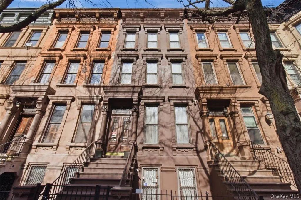 107 W 131st Street, New York (Manhattan)