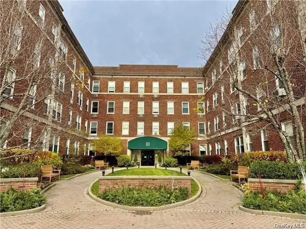 111 7th Street 410, Garden City