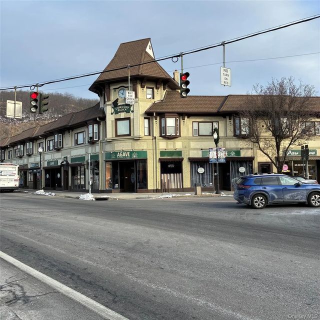 90-100 Orange Avenue, Suffern