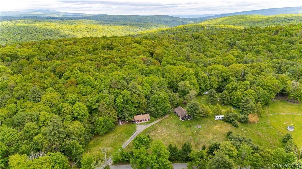 101 Red Star Road, Greenfield Park