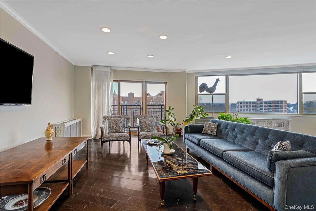 12 Old Mamaroneck Road # 6c, White Plains