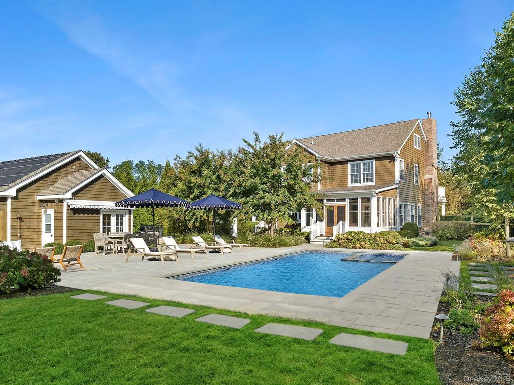 590 Soundview Av Ext, Southold