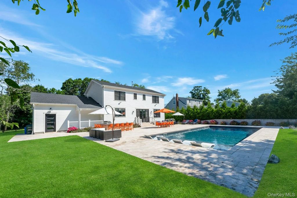 165 Marine Place, Greenport