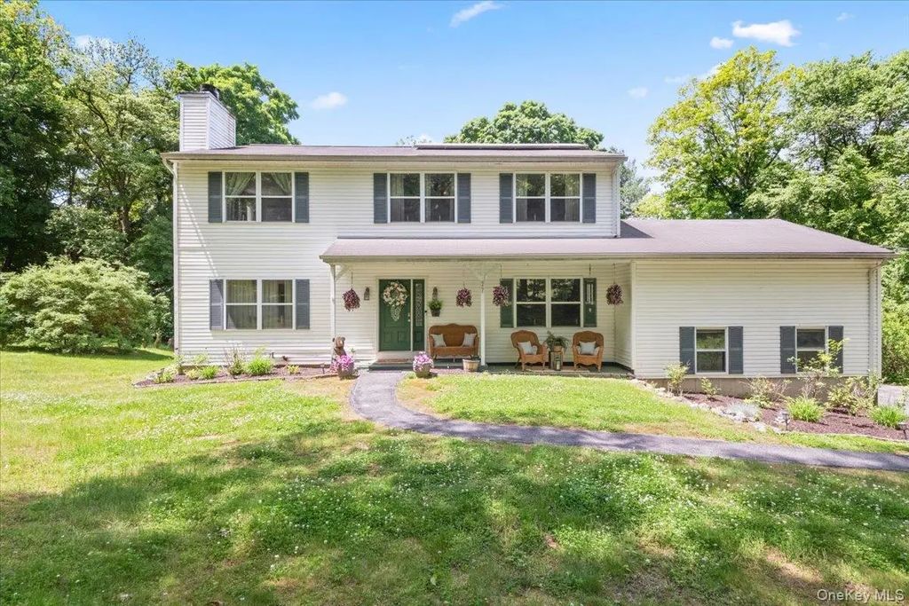 27 Pugsley Parkway, Cortlandt Manor