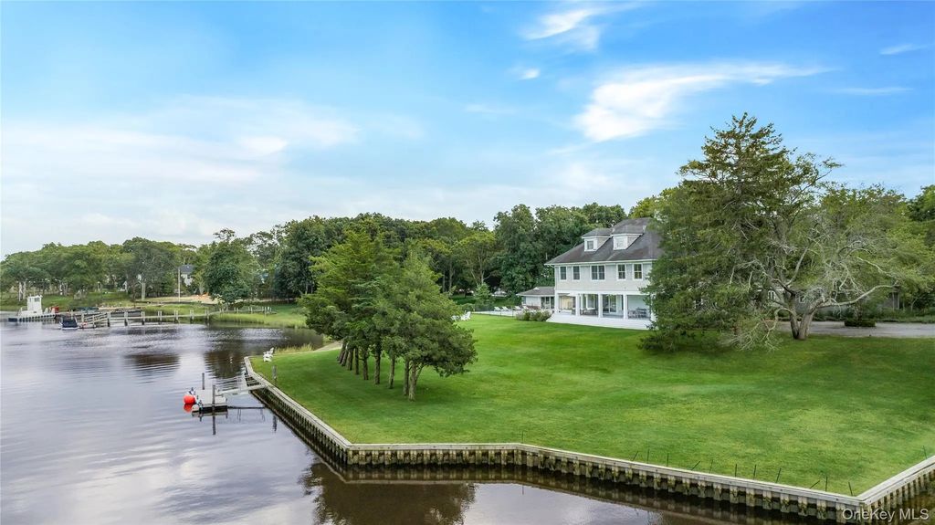 11 Bay Road, Quogue