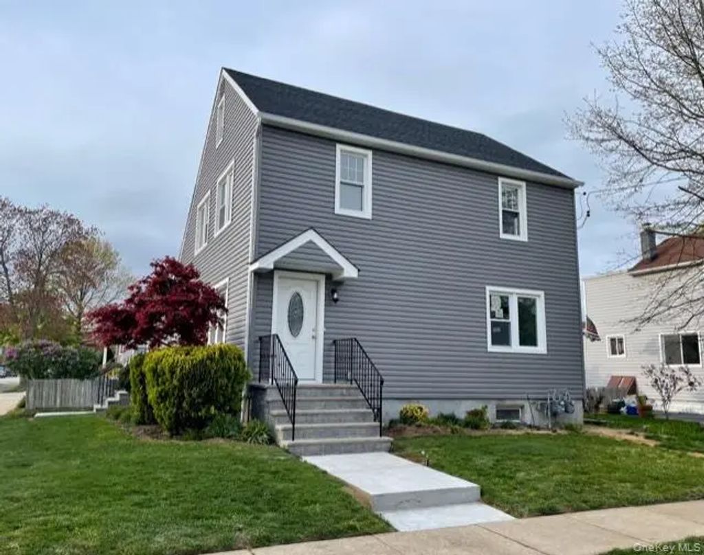 101 Davison Avenue 2, Lynbrook