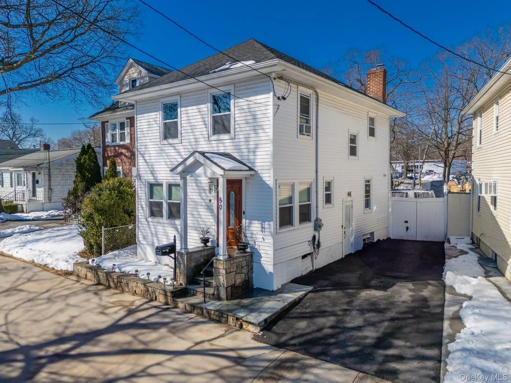 50 Acorn Terrace, New Rochelle