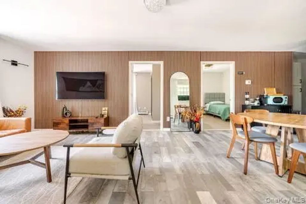 1241 Ridgebury Road, New Hampton