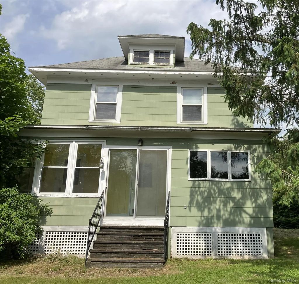 6218 State Route 42, Woodbourne