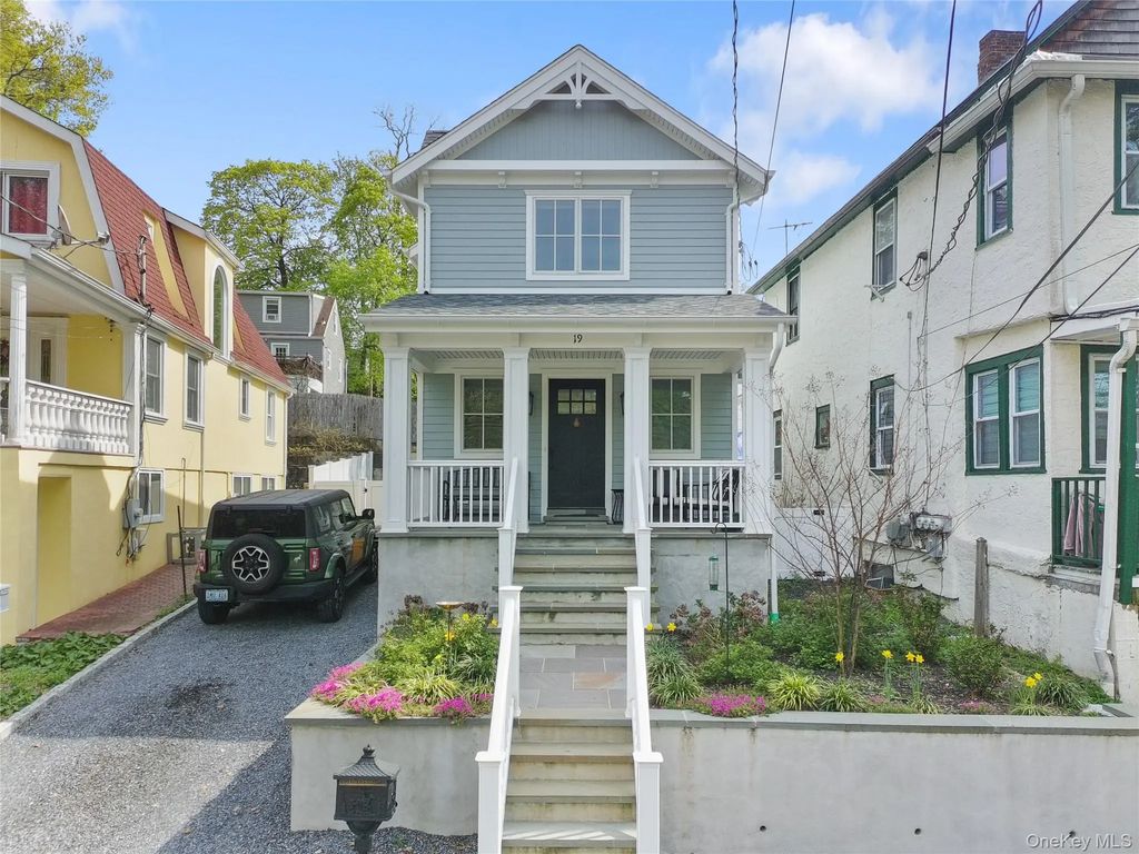 19 Charles Street, Port Washington