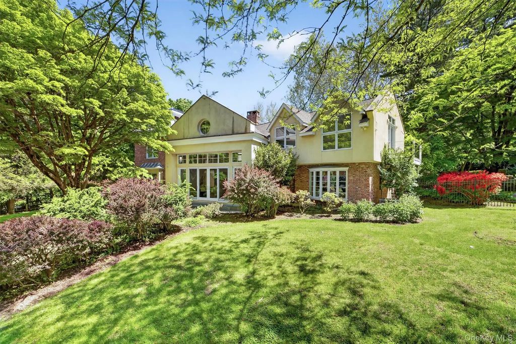 6 W Sunnyside Lane, Irvington