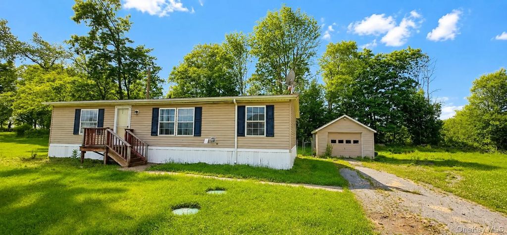 325 Mueller Road, Cochecton
