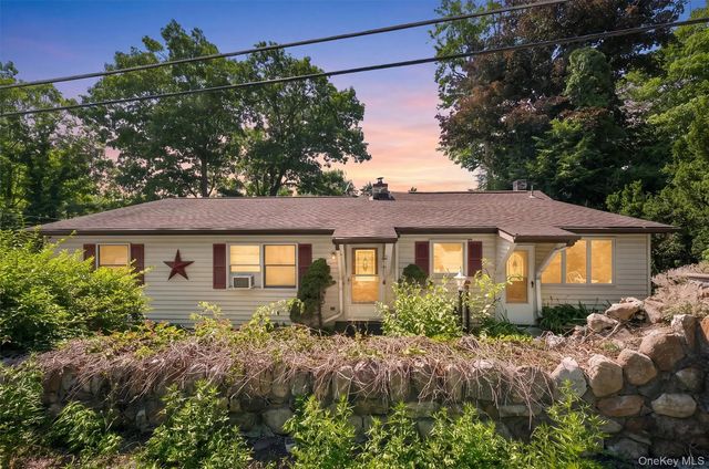 156 Lake Shore Drive, Pine Bush