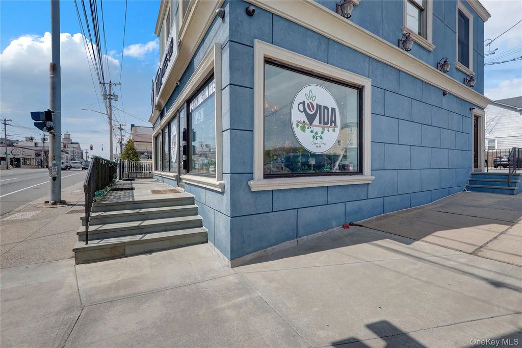 882 Hempstead Turnpike, Franklin Square