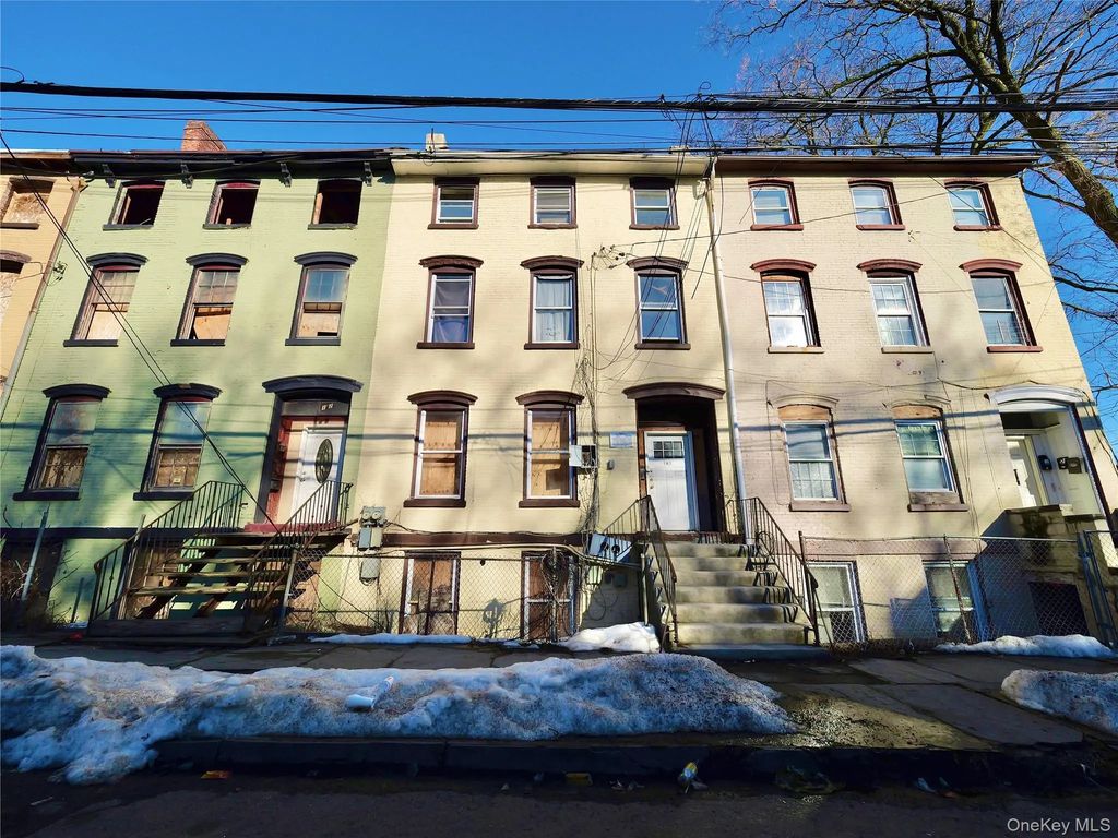 170 Chambers Street, Newburgh