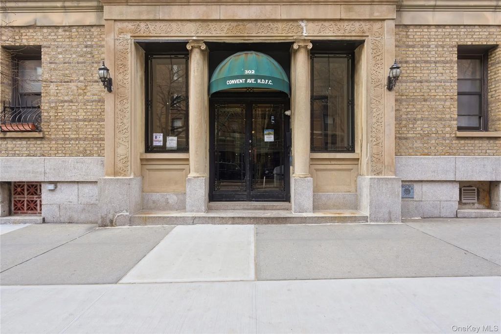 302 Convent Ave # 61, New York (Manhattan)