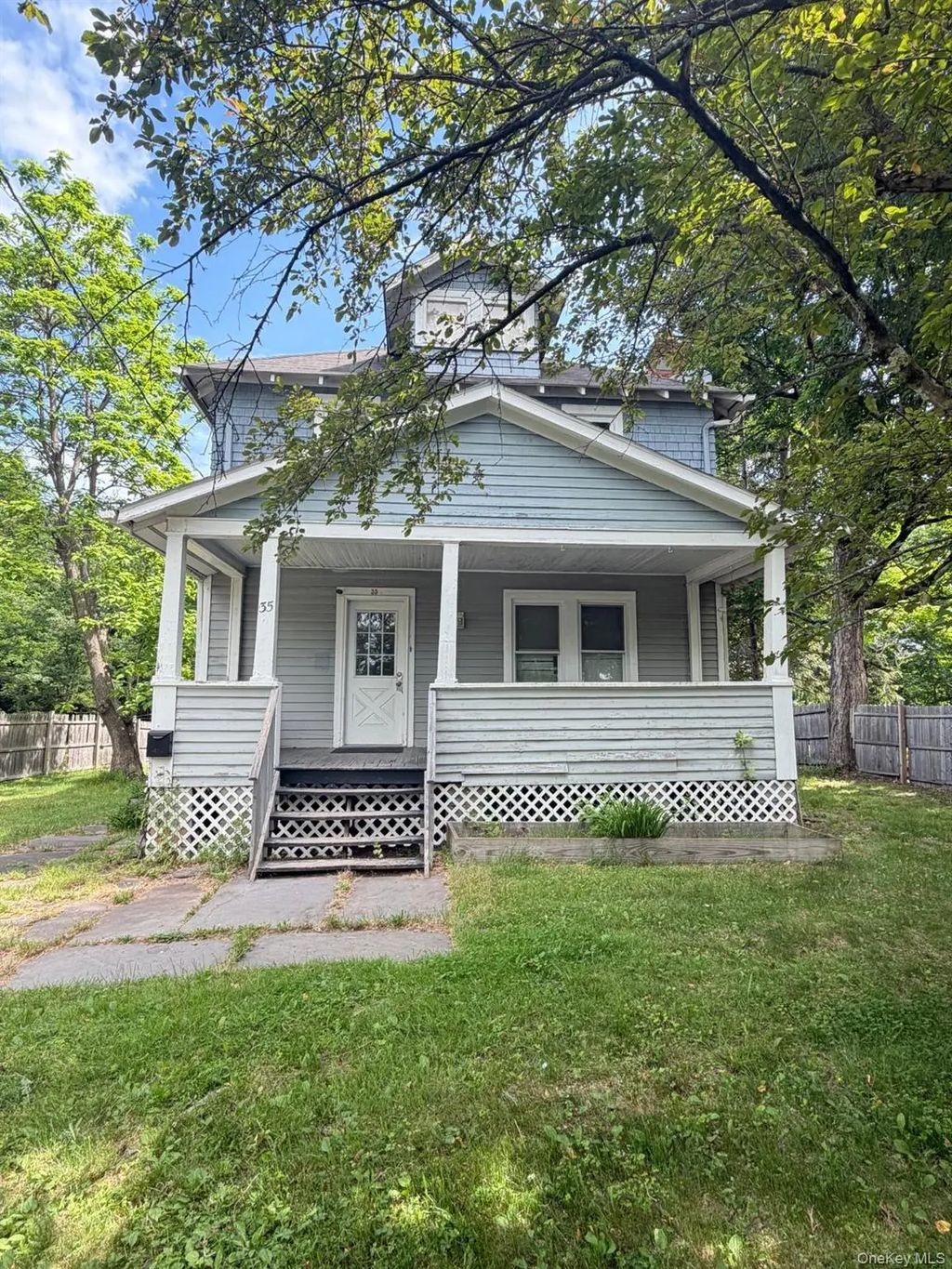35 Starr Avenue, Monticello