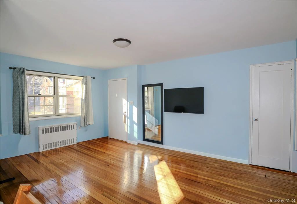 211-07 73 Avenue # A, Bayside