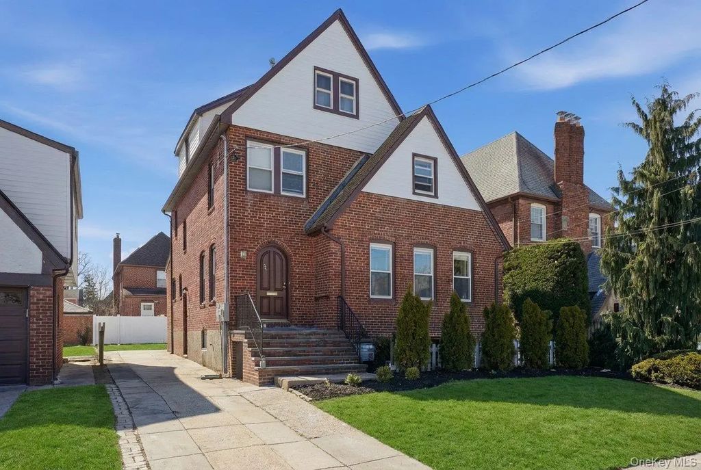 56 Northumberland, Lynbrook