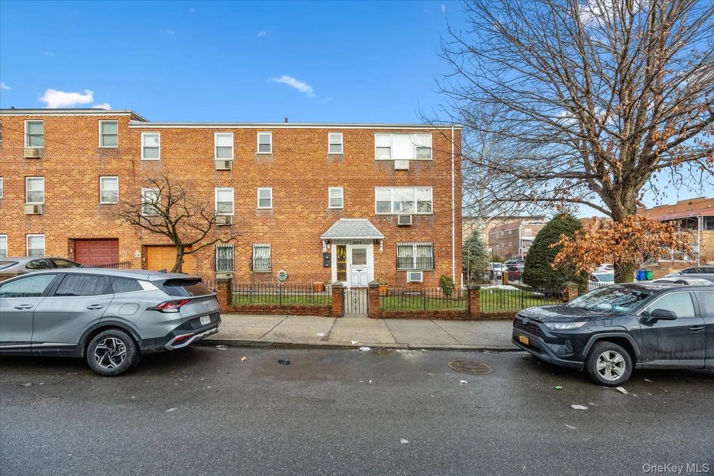 2504 42nd Street, Astoria