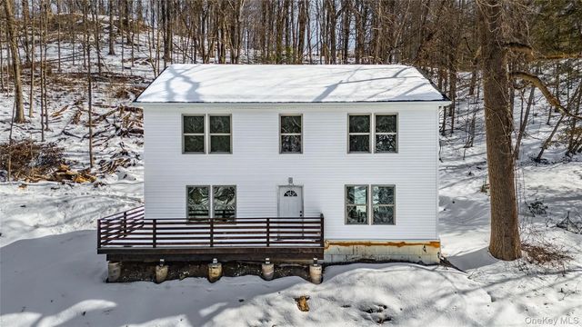 525 Millbrook Drive, Esopus