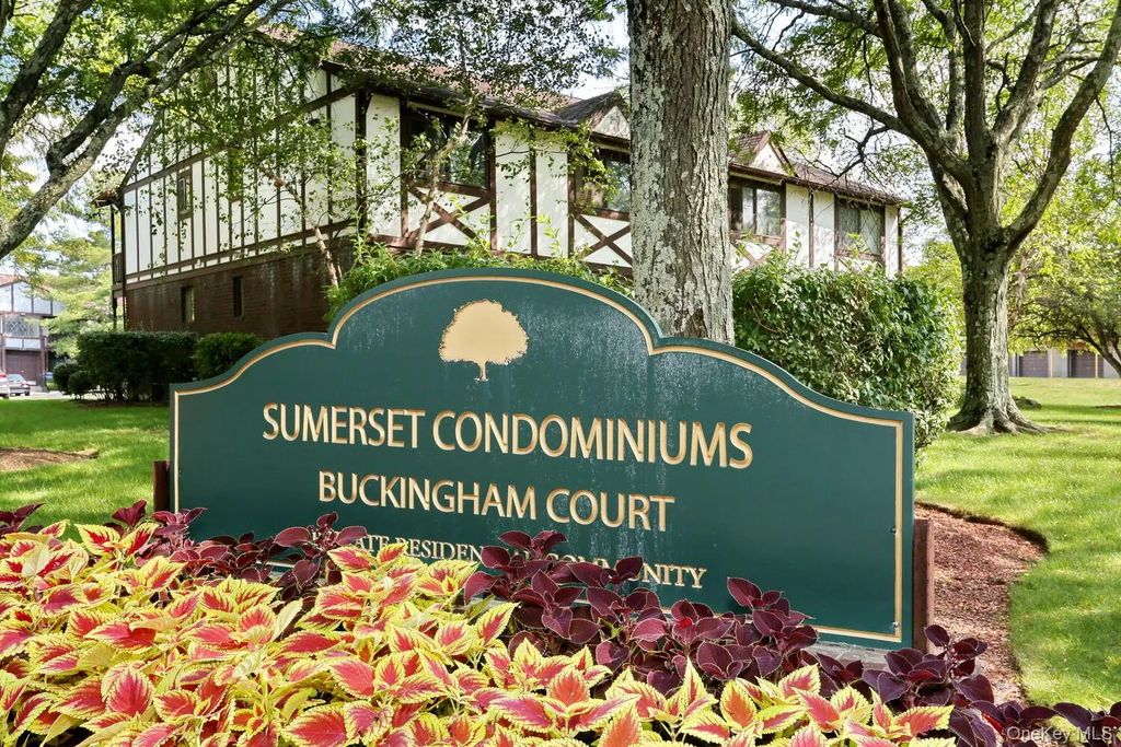 65 Buckingham Court, Pomona
