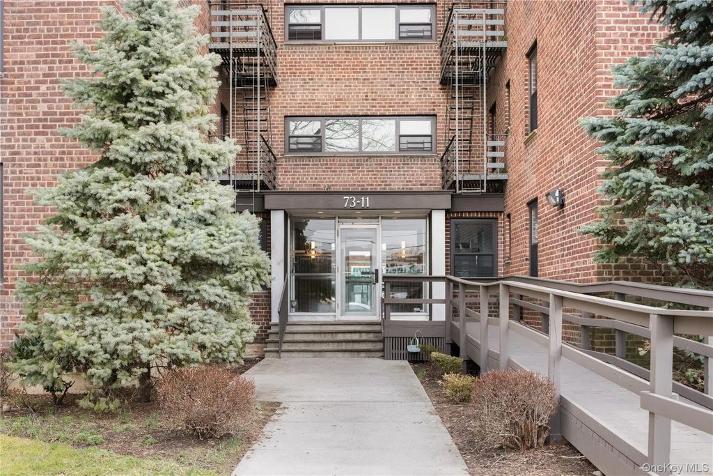 73-11 Bell Boulevard # 2c, Bayside