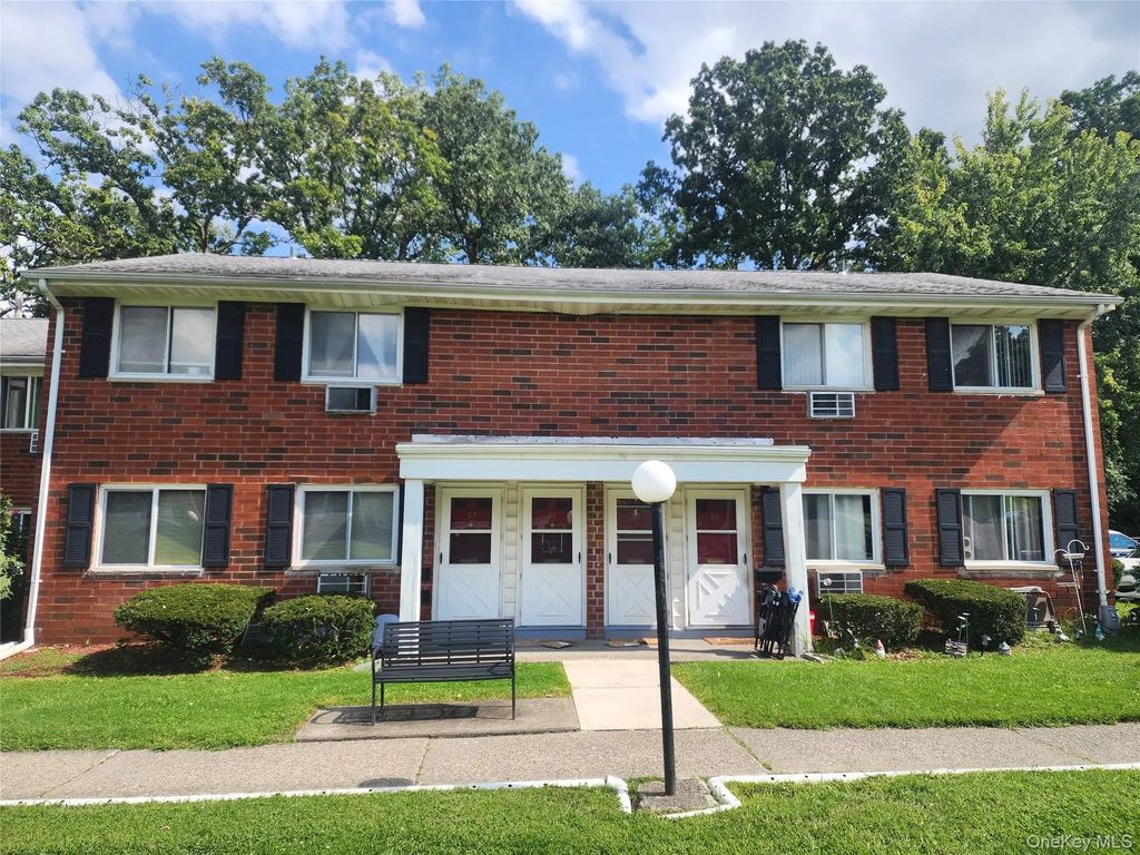 57 Manor Drive # 57, Cornwall