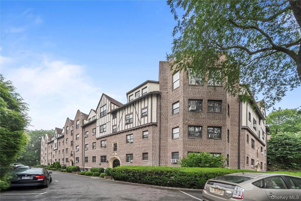 1440 Boston Post Road # 8k, Larchmont