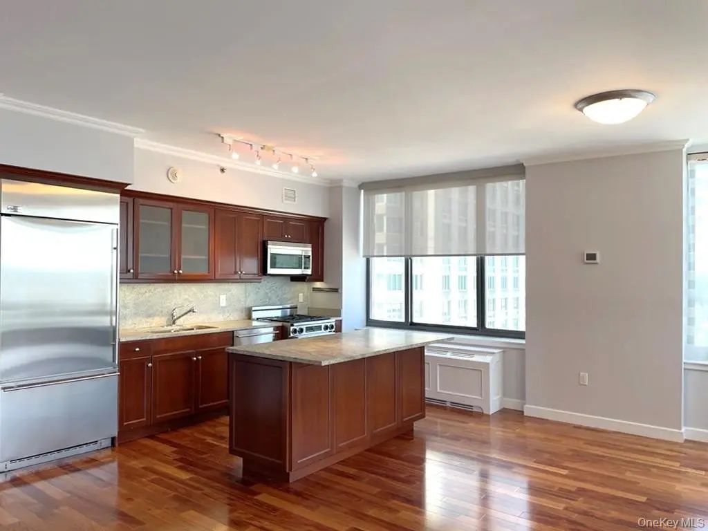 10 City Place # 26e, White Plains