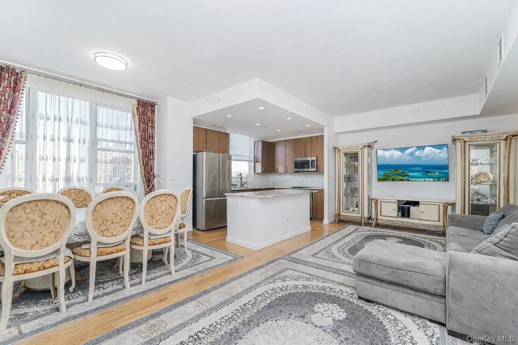 50 Oceana Drive W # 8d, Brooklyn