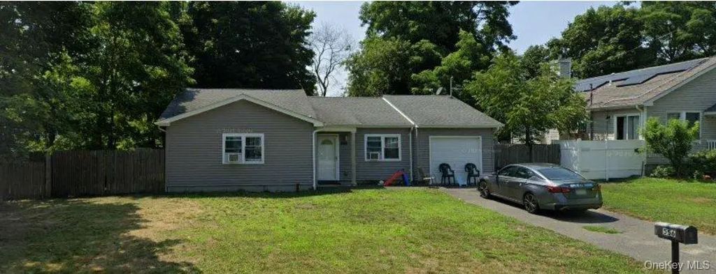 556 Taylor Avenue, East Patchogue