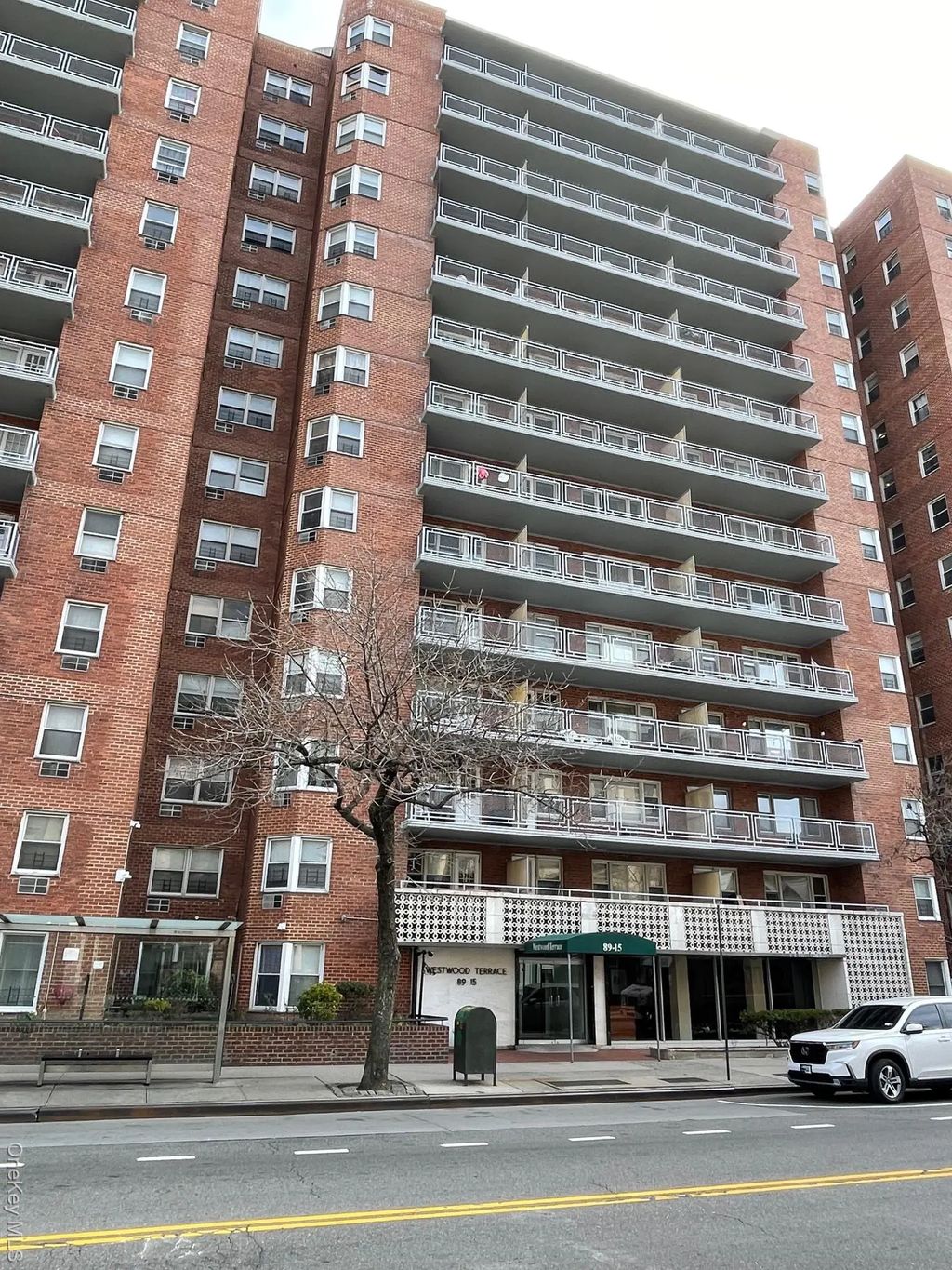 89-15 Parsons Boulevard # 3l, Jamaica
