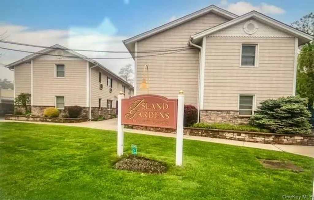 490 Main Street # B-10, Farmingdale