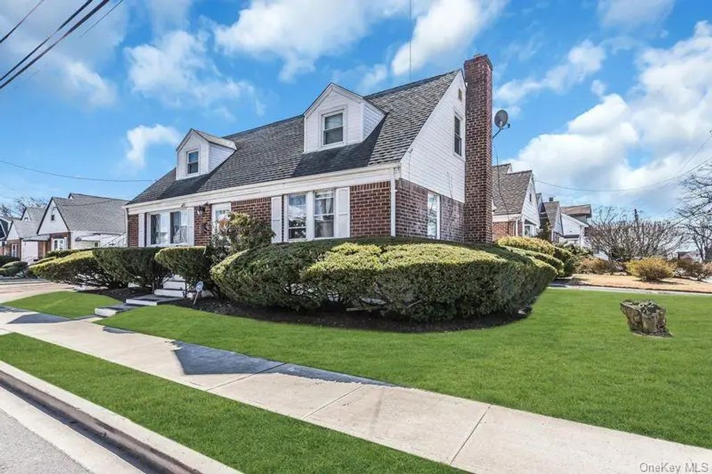 62 Ash Street, Valley Stream