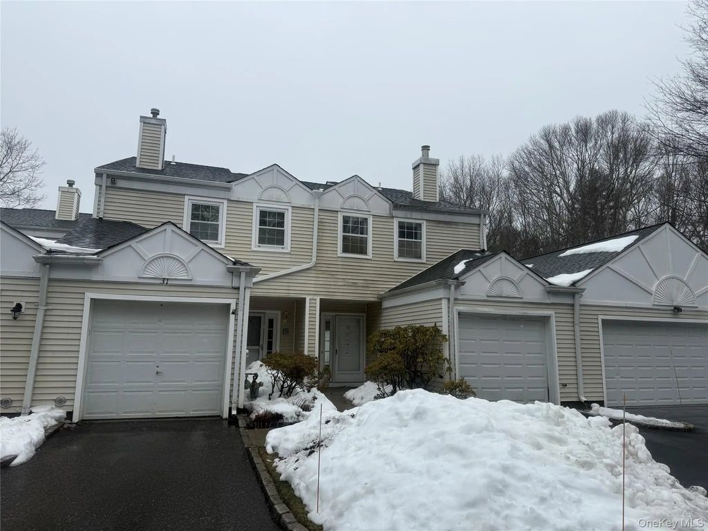32 Quail Court, Manorville