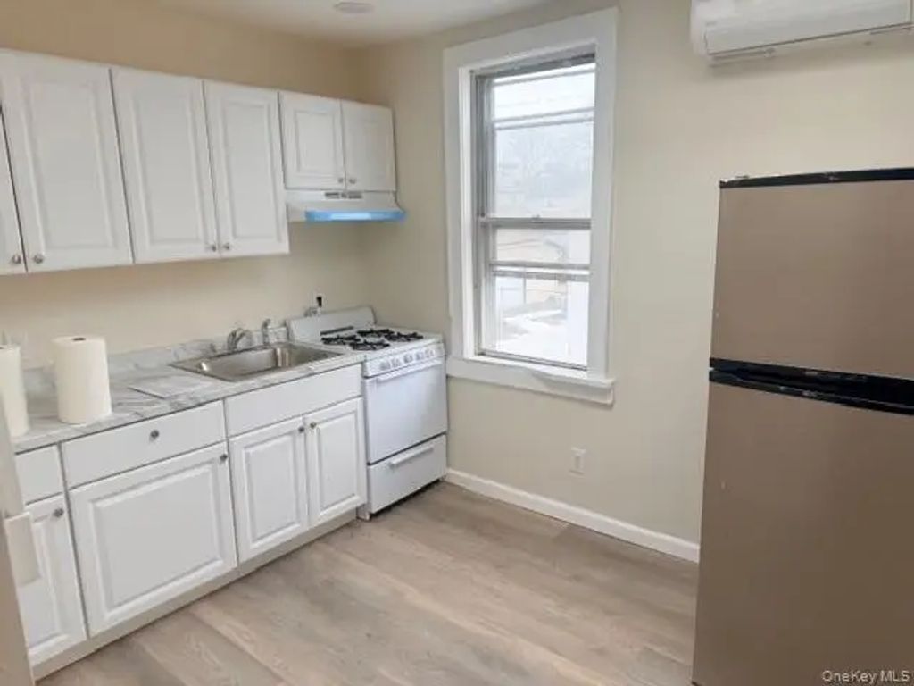 124 Rockaway Avenue, Valley Stream